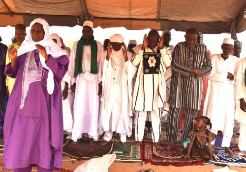 Prière dirigée par le Grand Imam de Dori