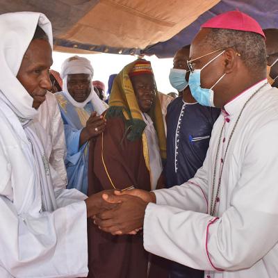 Ramadan 2021 Eveque A La Priere